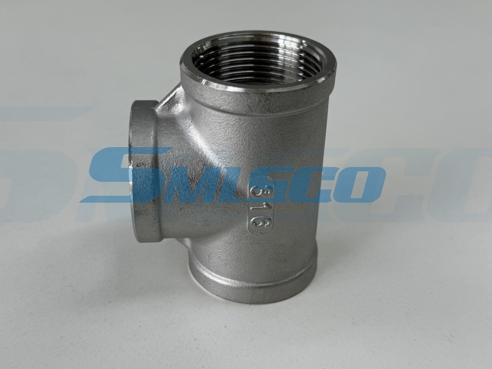 ASTM CF8M 316 TEE الفولاذ المقاوم للصدأ BSP DN100 150LB المياه الصناعية في المخزون